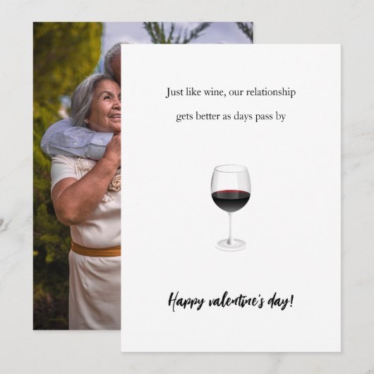 Funny wine valentijn romantisch koppel foto achter feestdagenkaart (Voorkant / Achterkant)