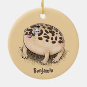 Funny woestijn regen kikker cartoon illustratie keramisch ornament (Achterkant)