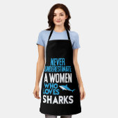 Funny Woman Who Loves Sharks Schort (Gedragen)