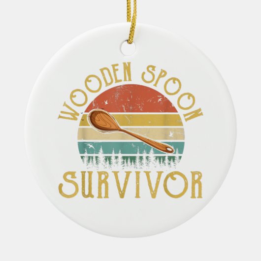 Funny Wooden Spoon Survivor  Retro Humor Keramisch Ornament (Voorkant)