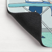 Funny Wrinkly Shar-Pei Dog Suspicious of Iron Muismat (Hoek)