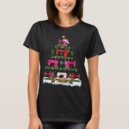 Funny Xmas Lighting Sewing Machine met kerstboom T-shirt (Voorkant)