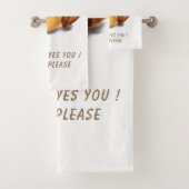 Funny Yellow Duck Playful Wink Smile - aangepaste Bad Handdoek (Insitu)