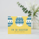 Funny Yellow en Blue Decorated Egg Briefkaart (Staand voorkant)
