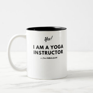 Funny Yoga Instructor Black and White Cute Tweekleurige Koffiemok