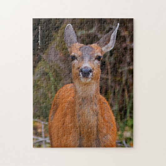 Funny Young Blacktail Deer glimlacht op fotograaf Legpuzzel (Verticaal)