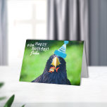 Funny Zee-hawk Bird・ Happy Birthday Kaart<br><div class="desc">Blauwe,  zwarte zeehawk met zijn schattige goudvis voor zijn geschenk...  een blauw,  wazige en grappige verjaardagspet.  De binnenkant wenst voor een verjaardag,  die kan worden aangepast.  Bekijk de sjablonen op het juiste moment voor uw gemak.</div>