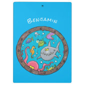 Funny zee, onderwatertrekkend, cartoon klembord (Achterkant)