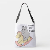 FunnyRaccoon memes Crossbody Tas (Achterkant)