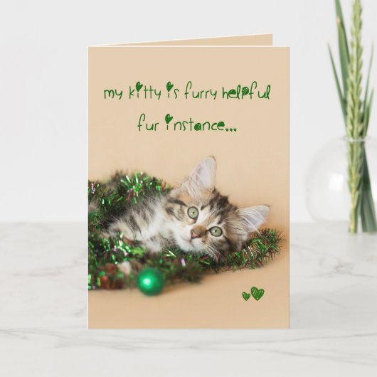 Furry behulpzaam Kerstmis decoreren kitten Feestdagen Kaart (Voorkant)