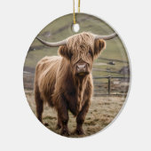 **"Furry Majesty: The Woolly Brown Highland Koe"** Keramisch Ornament (Links)