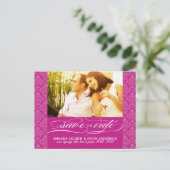 Fuschia Damask Bewaar de datum Aankondigingskaart (Staand voorkant)