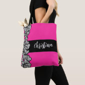Fuschia roze zwarte witte zebra patroon hartnaam tote bag (Dichtbij)