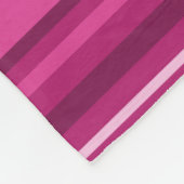 Fuschia strepen fleece deken (Hoek)