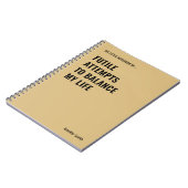 Futile Pogingen om een Grappige Quote in evenwicht Notitieboek (Linkerzijde)