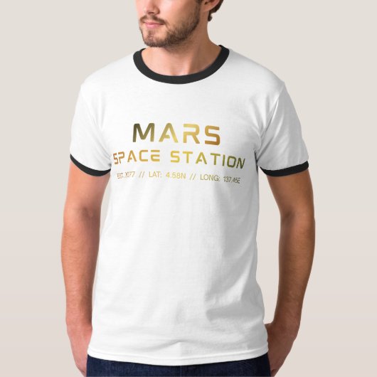 Future Mars Space Station grafische tee met scienc T-shirt (Voorkant)