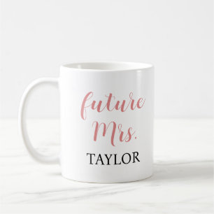 Future Mrs Coffee Mok – Roze Script Bruidscadeau