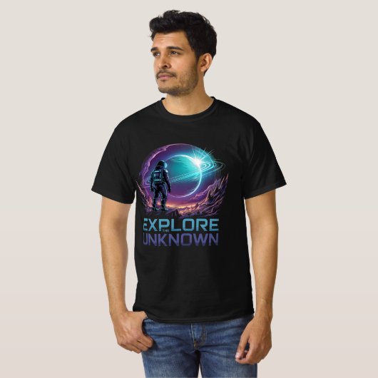 Futuristic Astronaut - Sci-Fi Space Adventure T-shirt (Voorkant volledig)