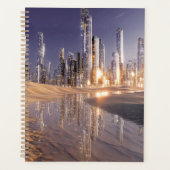 Futuristische Science-Fictionstad gereflecteerd in Planner (Voorkant)