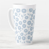 Fuzzy Flower Pattern Blue on White Latte Mok (Linkerhoek)