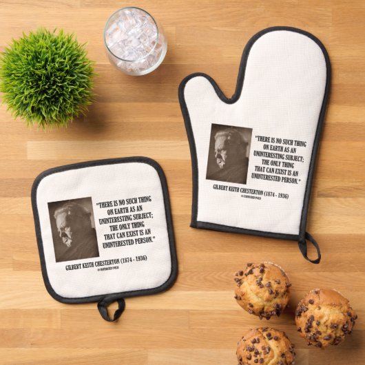 G.K. Chesterton Uninteresting Subject Uninterested Ovenwant & Pannenlap Set (Top down)