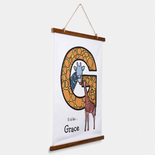 G staat voor… Personalised Hangend Wandkleed (Gebogen)