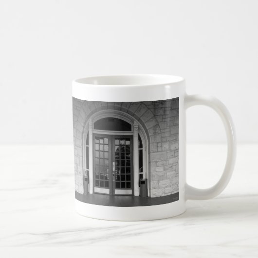 Ga in als u de Mok van de Koffie van de Grayscale (Rechts)