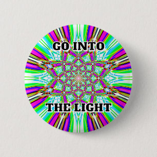 GA IN HET LICHT RONDE BUTTON 5,7 CM