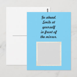 Ga je gang. Lach op jezelf voor de spiegel Briefkaart