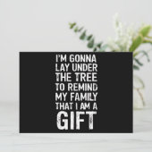 Ga onder de kerstboom liggen Kerstcadeaus voor fam Feestdagenkaart (Staand voorkant)