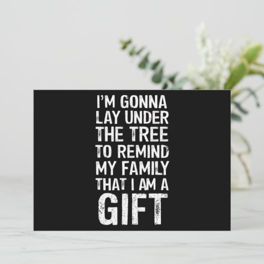 Ga onder de kerstboom liggen Kerstcadeaus voor fam Feestdagenkaart (Staand voorkant)