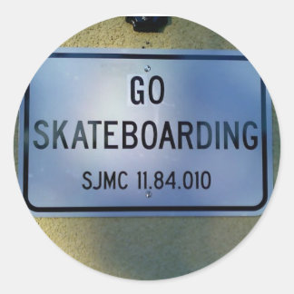 GA SKATEBOARDING RONDE STICKER