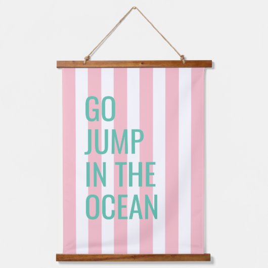 Ga springen in de oceaan roze Cabana Stripe Hangend Wandkleed (Voorkant)