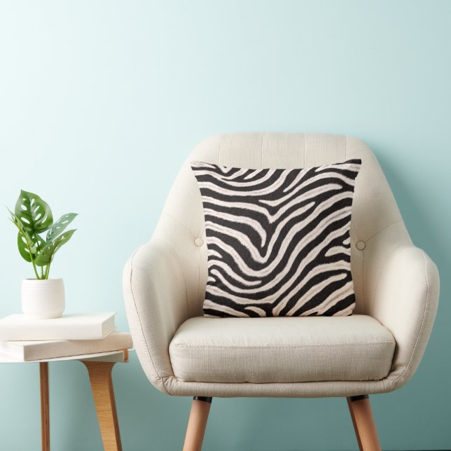 Ga wild zebra streep zwart wit nepbont look  kussen (Stoel)