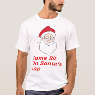 Ga zitten op het shirt van de Kerstman