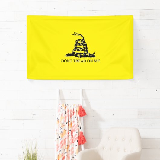 Gadsden 'DON'T TREAD ON ME' College Dorm Spandoek (Insitu)