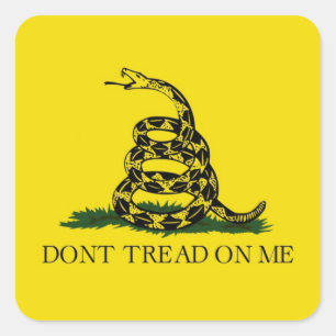 Gadsden Flag laat me niet op mijn politieke touw z Vierkante Sticker