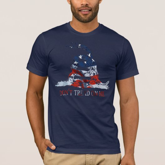 Gadsden - Leer niet op me rood, wit en blauw T-shirt (Voorkant)