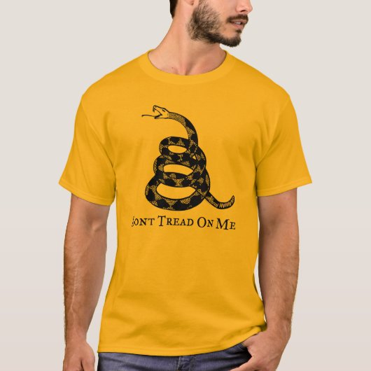 Gadsden niet op me lezen t-shirt (Voorkant)