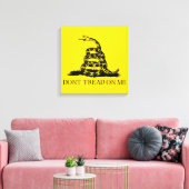 Gadsden Rattlesnake Flag: Revolutionaire Oorlog 17 Canvas Afdruk (Insitu (Woonkamer))