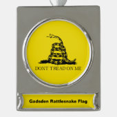 Gadsden Rattlesnake Flag: Revolutionaire Oorlog 17 Verzilverd Banner Ornament (Voorkant)