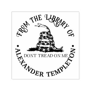 Gadsden-vlag Lees Boeknaam 'Trap niet op mij' Zelfinktende Stempel