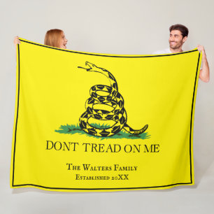 Gadsden-vlag Loop niet op mij Familienaam Opgerich Fleece Deken