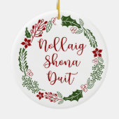 Gaelic Merry kerst Wreath, Nollaig shona duit Keramisch Ornament (Achterkant)