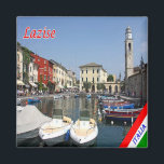 GAL073 LAZISE, Gardameer, Haven, Italië, Koelkast Magneet<br><div class="desc">Hier vindt u het souvenir van uw vakantie. (GAL073 LAZISE, Gardameer, Port, Italië Koelkast magneet). Verras vrienden en familieleden met de unieke souvenirs van uw geweldige reis. Probeer ons. #LeoPepeDesign - Europa Italië Veneto, Leopepedesign, Reisreis fototoerisme, cadeau souvenir gadget koelkast magneet.</div>