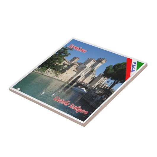 GAL112 SIRMIONE Gardameer, Kasteel Scaligero, Tegeltje (Zijkant)