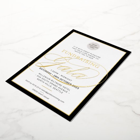 GALA FUNDRAISER modern logo calligrafie zwart goud Folie Uitnodiging (Gedraaid)