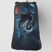 Galactic Grace: De Zwarte Zwaan. Golfheadcover (Draai 90)
