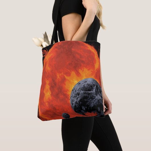Galactic Graveyard Poster, Macs 2129-1. Tote Bag (Dichtbij)