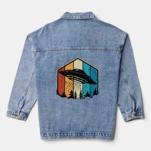 Galactische omkering: UFO zweeft boven retro bos Denim Jacket (Achterkant)